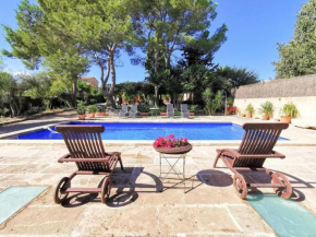 Charming house for 12 people with private swimming pool 4000 hectares of land